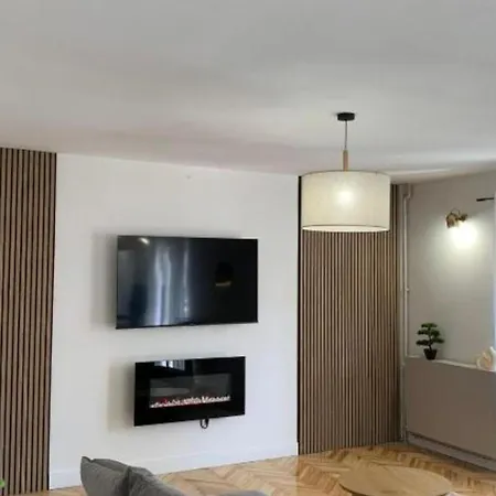 Luxury Ivo With Jacuzzi Near The Apartman *